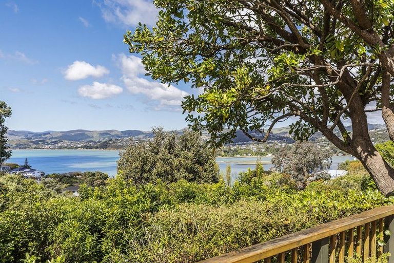 Photo of property in 94 Mana View Road, Paremata, Porirua, 5026