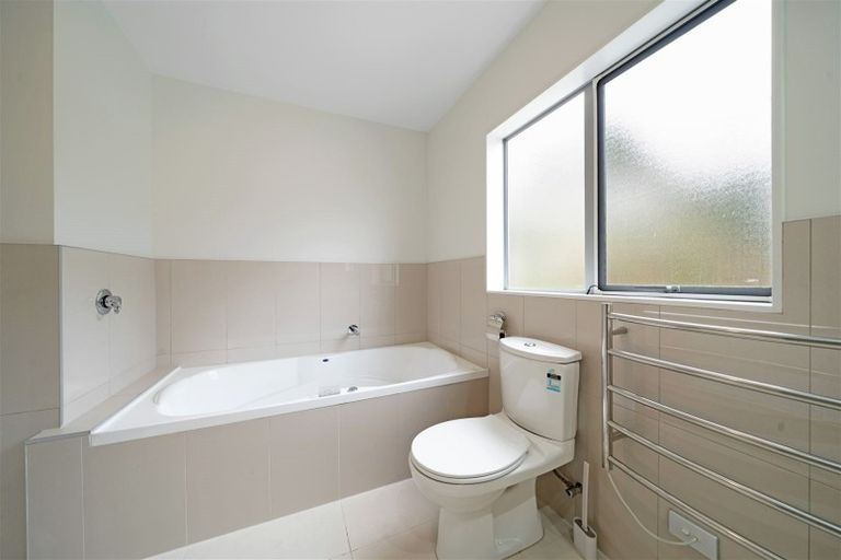 Photo of property in 51 Bayside Drive, Browns Bay, Auckland, 0630