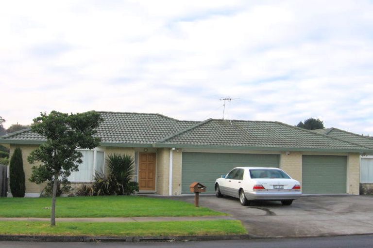 Photo of property in 23 Annalong Road, Dannemora, Auckland, 2016