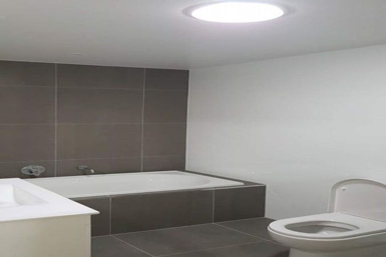 Photo of property in 115 Karepiro Drive, Stanmore Bay, Whangaparaoa, 0932