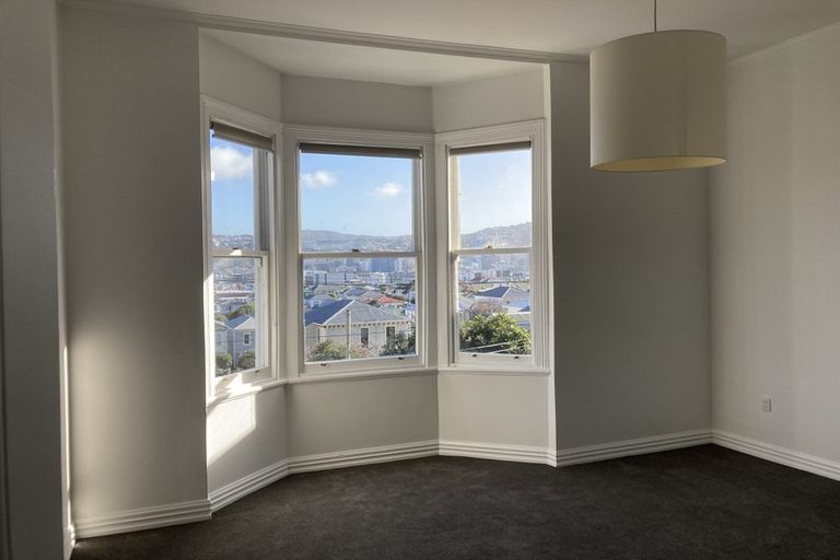 Photo of property in 31 Scarborough Terrace, Mount Victoria, Wellington, 6011
