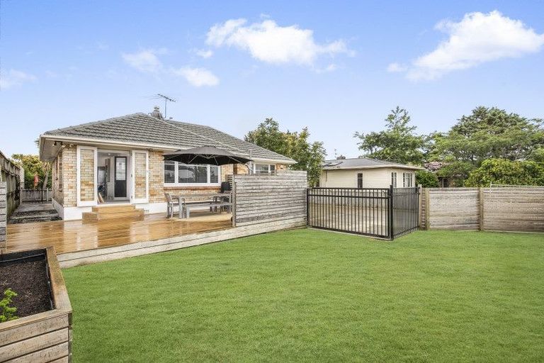 Photo of property in 16 Jennifer Place, Papatoetoe, Auckland, 2025