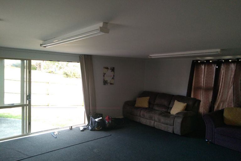 Photo of property in 17 Montego Place, Weymouth, Auckland, 2103