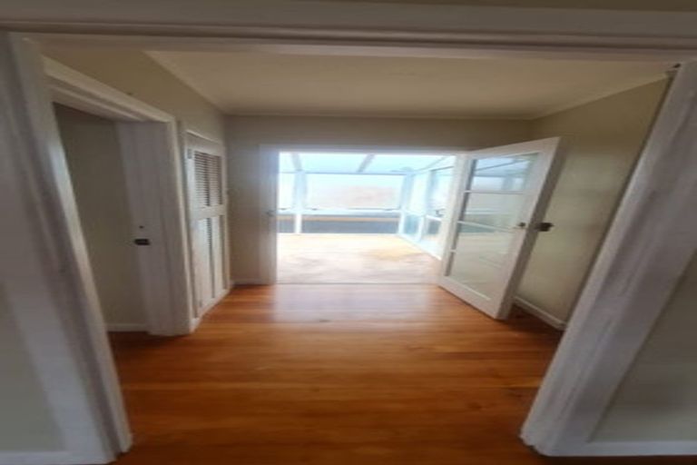 Photo of property in 1/18 Parker Avenue, New Lynn, Auckland, 0600