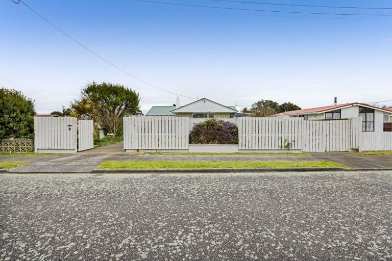 Photo of property in 3 Edinburgh Street, Patea, 4520