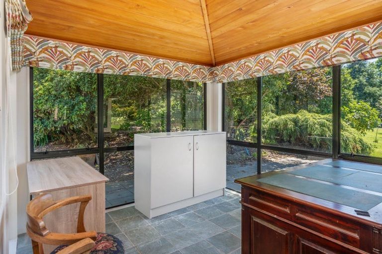Photo of property in 71 Gillespie Place, Acacia Bay, Taupo, 3385