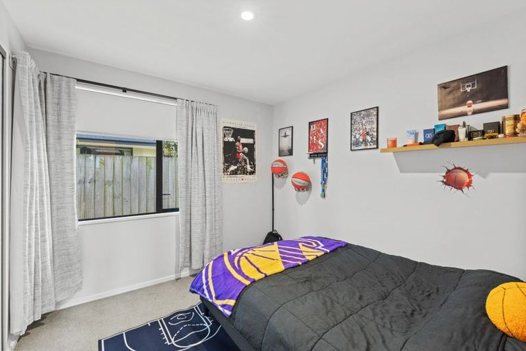 Photo of property in 2 Anglesea Avenue, Parklands, Christchurch, 8083