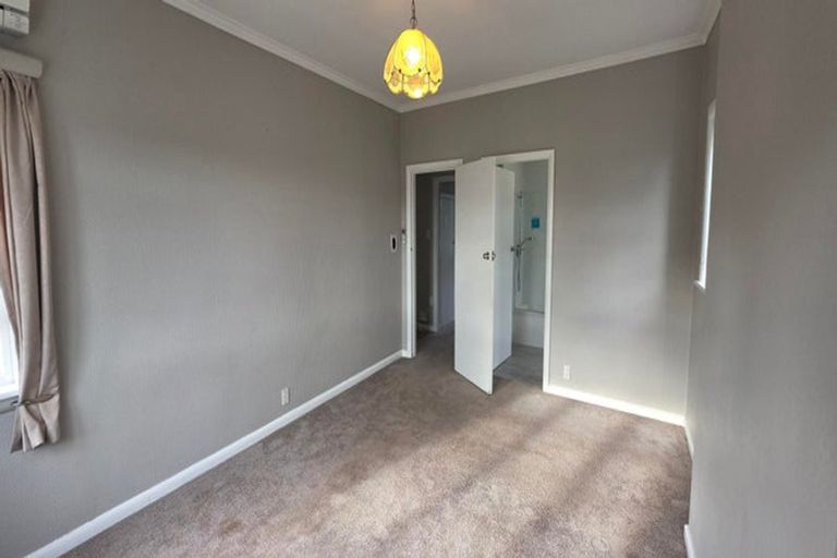 Photo of property in 98/98a Weraroa Road, Levin, 5510