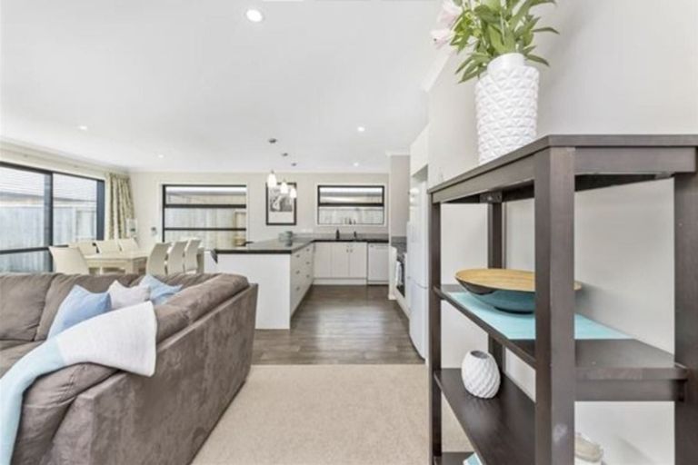 Photo of property in 8 Hebe Crescent, Papamoa Beach, Papamoa, 3118