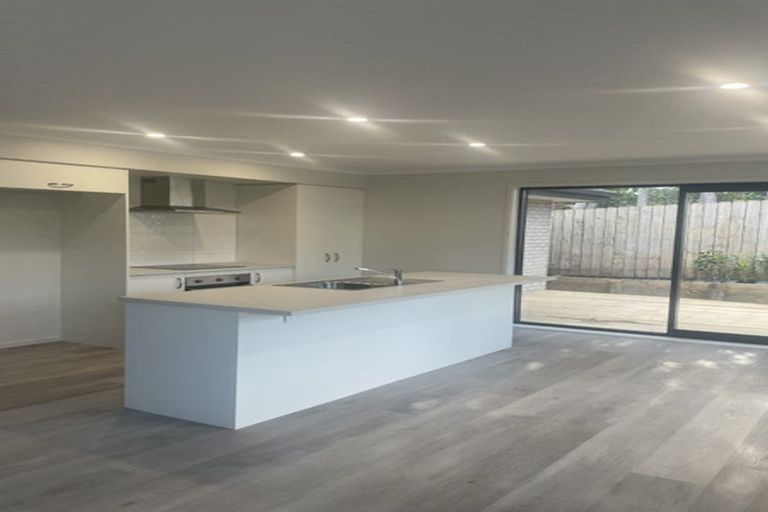 Photo of property in 29a Hammond Avenue, Hatfields Beach, Orewa, 0931