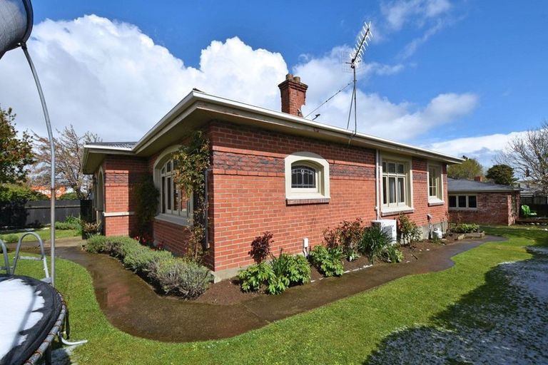 Photo of property in 16 Macmaster Street, Richmond, Invercargill, 9810