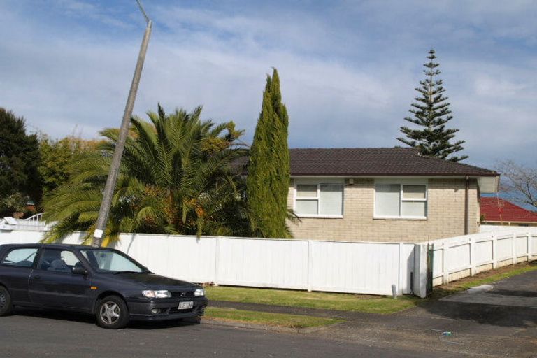 Photo of property in 25 Ben Lora Place, Mangere East, Auckland, 2024