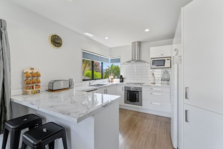 Photo of property in 37 Realm Drive, Paraparaumu, 5032