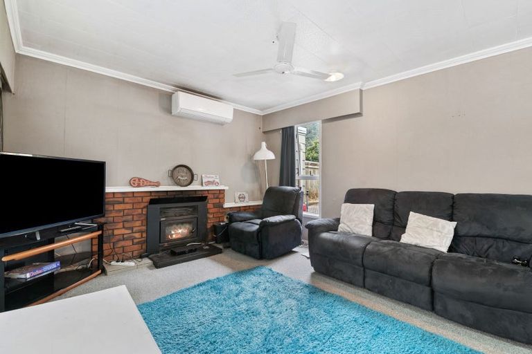 Photo of property in 15 Roger Street, Pukehangi, Rotorua, 3015