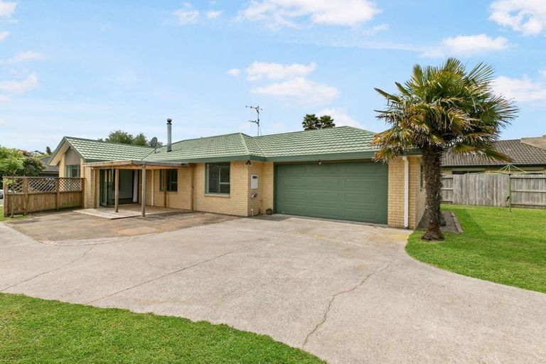 Photo of property in 27 Corinth Grove, Papamoa Beach, Papamoa, 3118