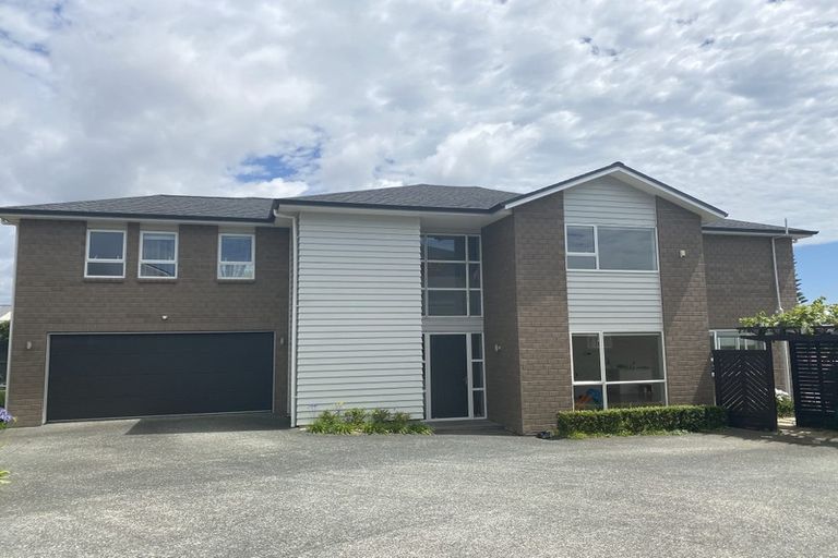 Photo of property in 34a Exmouth Road, Northcote, Auckland, 0627