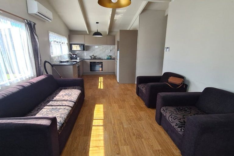 Photo of property in 13 Duggan Avenue, Mangere, Auckland, 2022