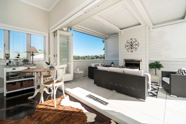 Photo of property in 1/41 Seaview Avenue, Northcote, Auckland, 0627