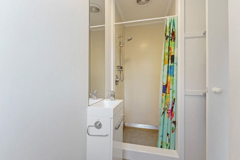 Photo of property in 53a Tiromoana Road, Raumati South, Paraparaumu, 5032