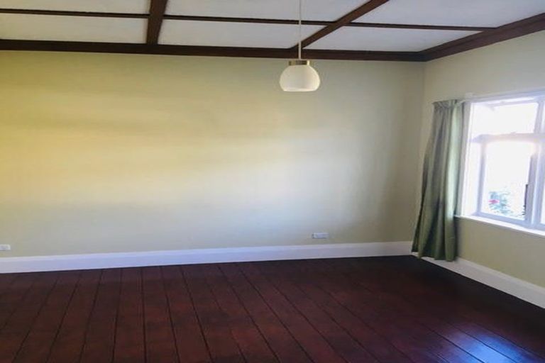 Photo of property in 14 Russell Street, Otane, 4202