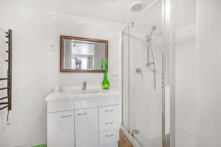 Photo of property in 142 Holborn Drive, Stokes Valley, Lower Hutt, 5019