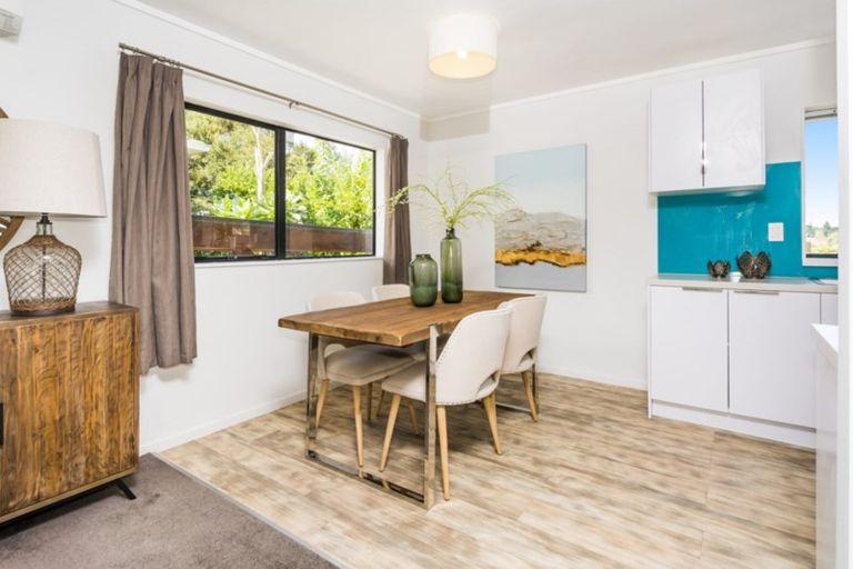 Photo of property in 6/23b View Road, Glenfield, Auckland, 0627