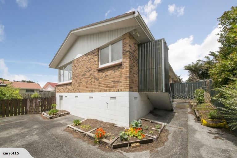 Photo of property in 4/135 Titirangi Road, New Lynn, Auckland, 0600