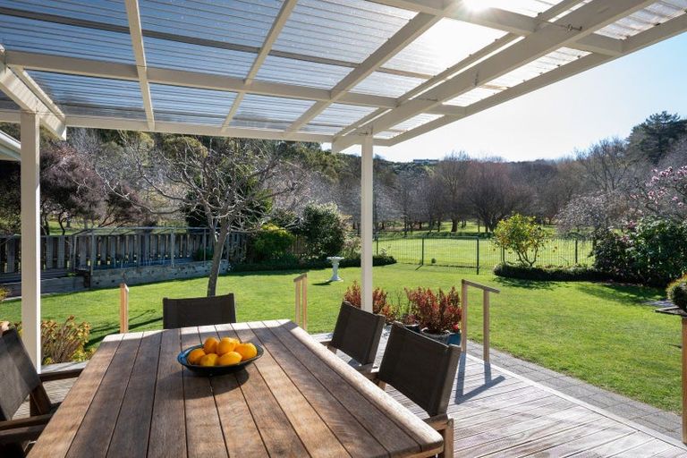 Photo of property in 27 Golding Road, Taradale, Napier, 4112