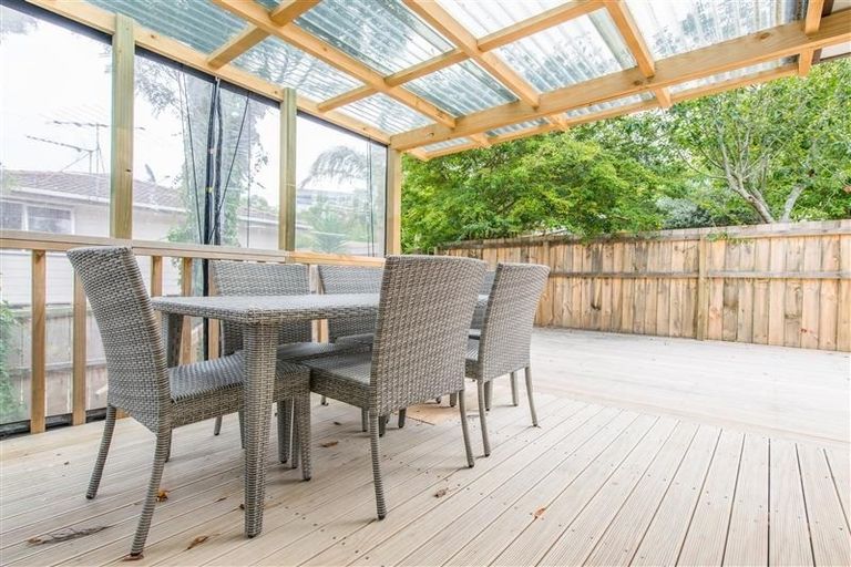 Photo of property in 4 Regatta Road, Torbay, Auckland, 0630