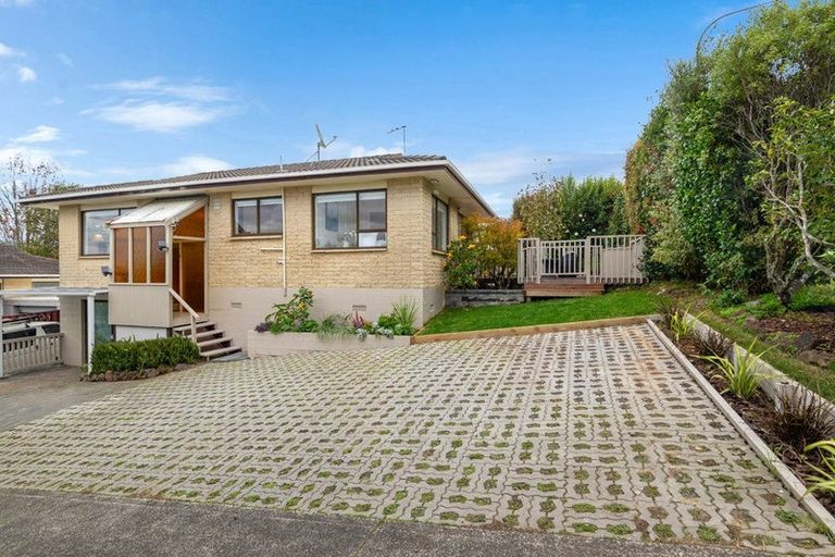 Photo of property in 1/94 Glamorgan Drive, Torbay, Auckland, 0630