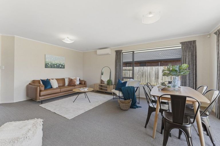 Photo of property in 17 Meridian Grove, Kelvin Grove, Palmerston North, 4414