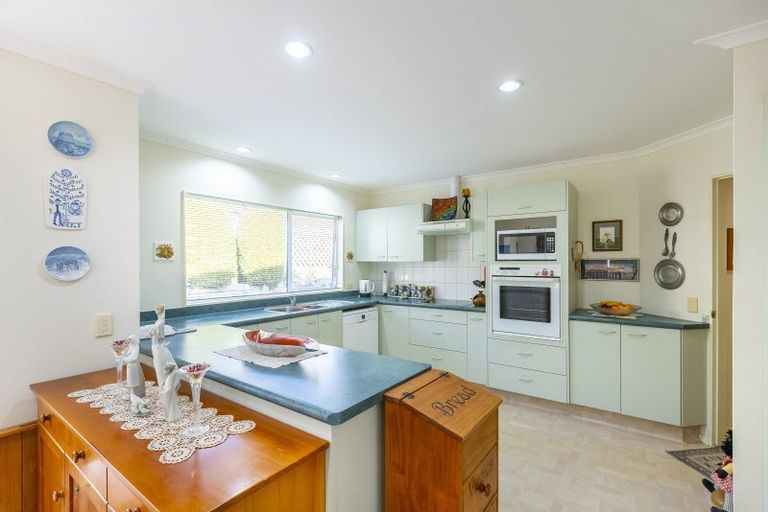 Photo of property in 41a Winara Avenue, Waikanae, 5036