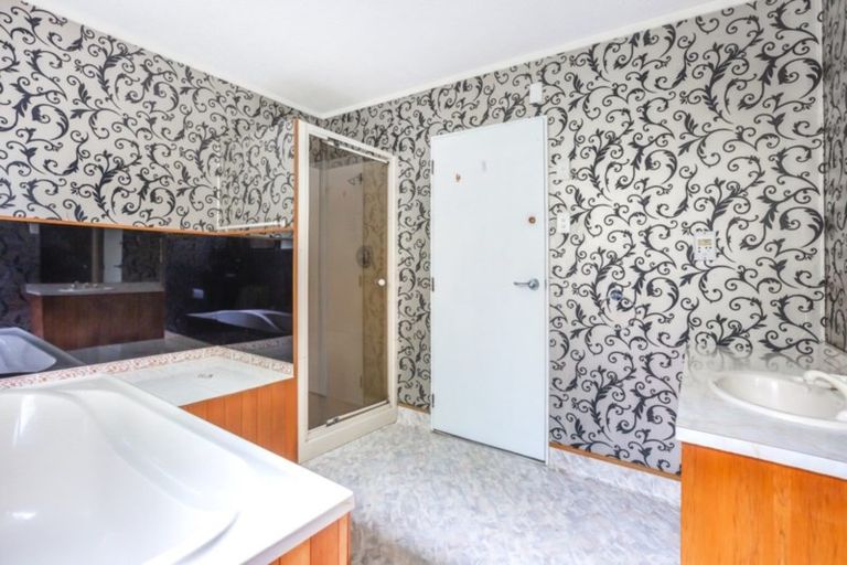 Photo of property in 3 Puketai Place, Pukerua Bay, 5026