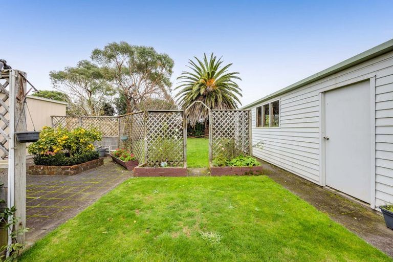 Photo of property in 11 Grant Vc Street, Hawera, 4610