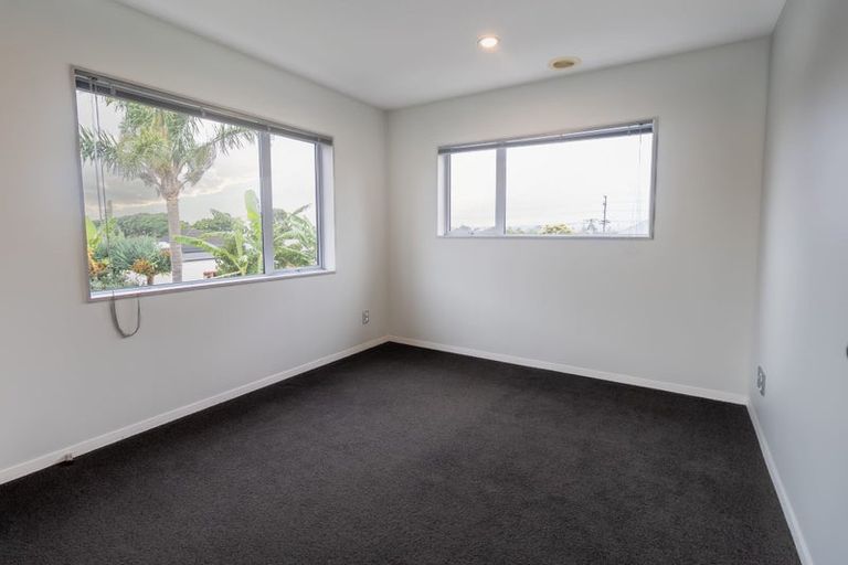 Photo of property in 140s Hepburn Road, Glendene, Auckland, 0602