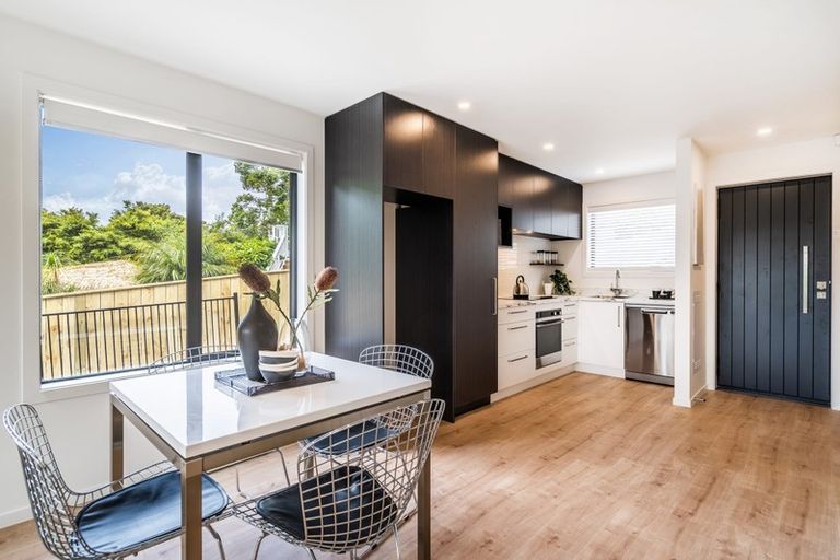 Photo of property in 5c Nea Place, Hillcrest, Auckland, 0627