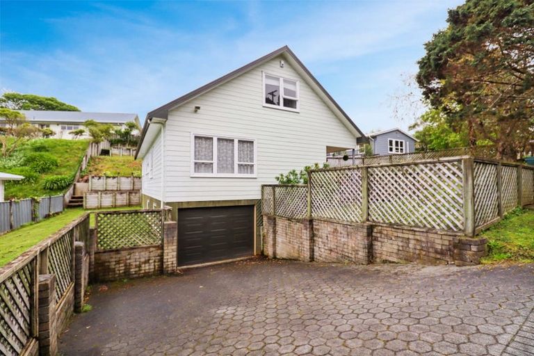 Photo of property in 15 Park Road, Belmont, Lower Hutt, 5010