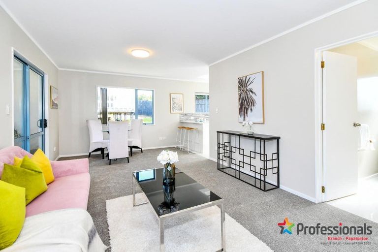 Photo of property in 22 Caringbah Drive, Papatoetoe, Auckland, 2025
