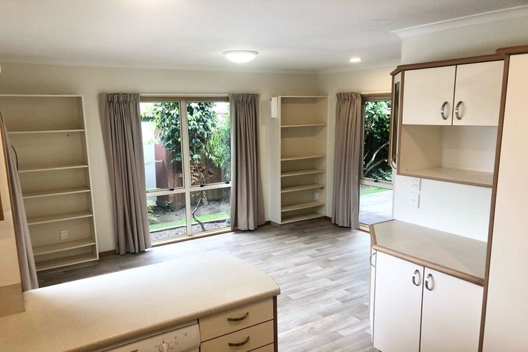 Photo of property in 47 Blue Gum Place, New Brighton, Christchurch, 8083