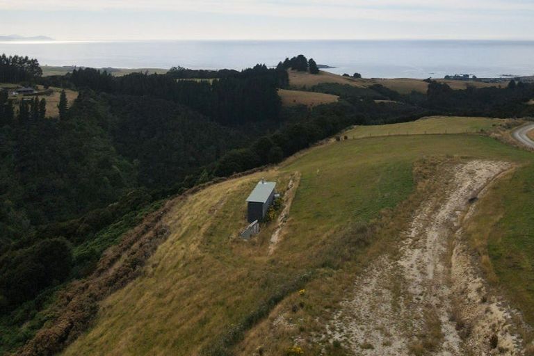 Photo of property in 99 Kahu Ridge, Taieri Beach, Taieri Mouth, 9091