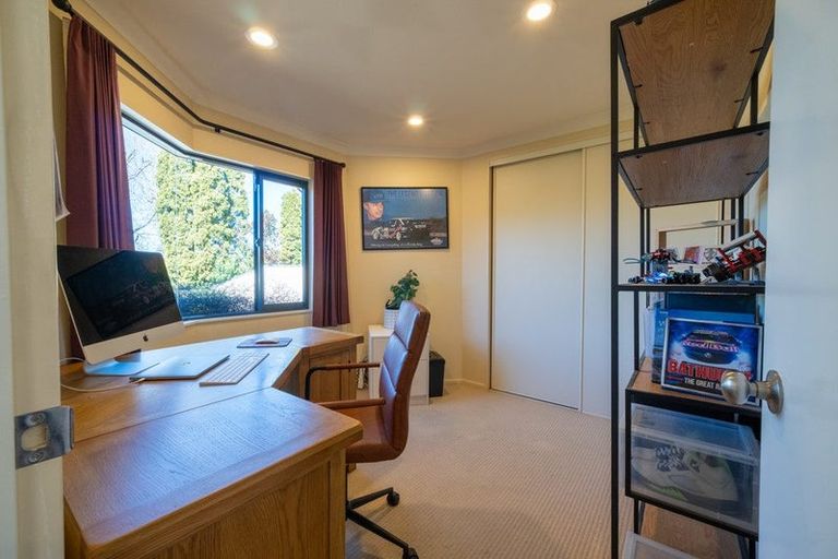 Photo of property in 17 Napier Street, Jervoistown, Napier, 4112