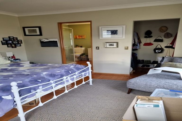 Photo of property in Chatsworth Flats, 7/23 Pirie Street, Mount Victoria, Wellington, 6011