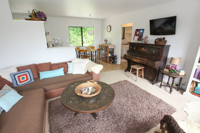 Photo of property in 38 Main Road, Raglan, 3225