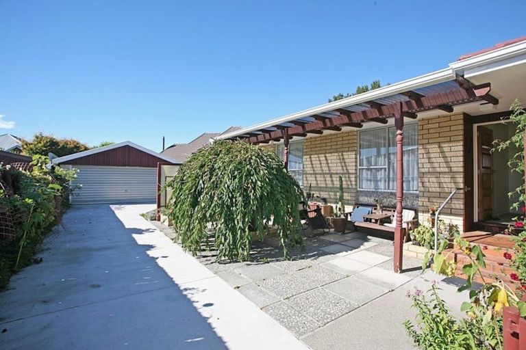 Photo of property in 6 Karnak Crescent, Russley, Christchurch, 8042