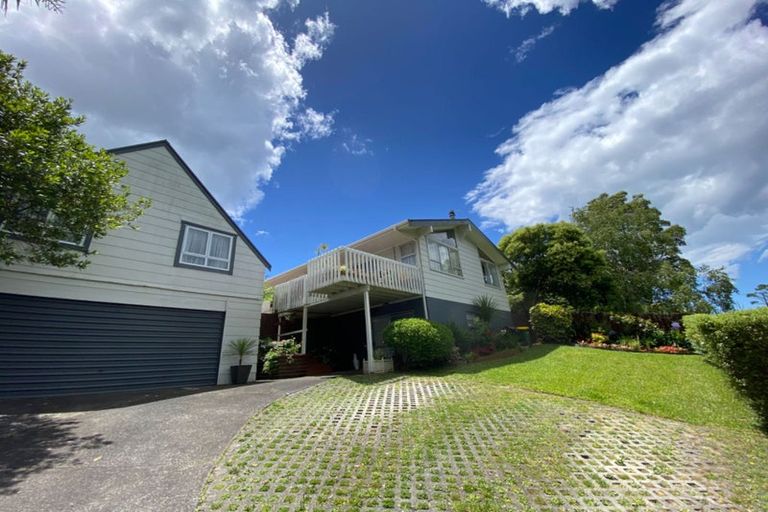 Photo of property in 7 Laurina Road, Sunnynook, Auckland, 0620