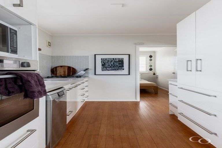 Photo of property in 15 Sutherland Avenue, Mount Maunganui, 3116
