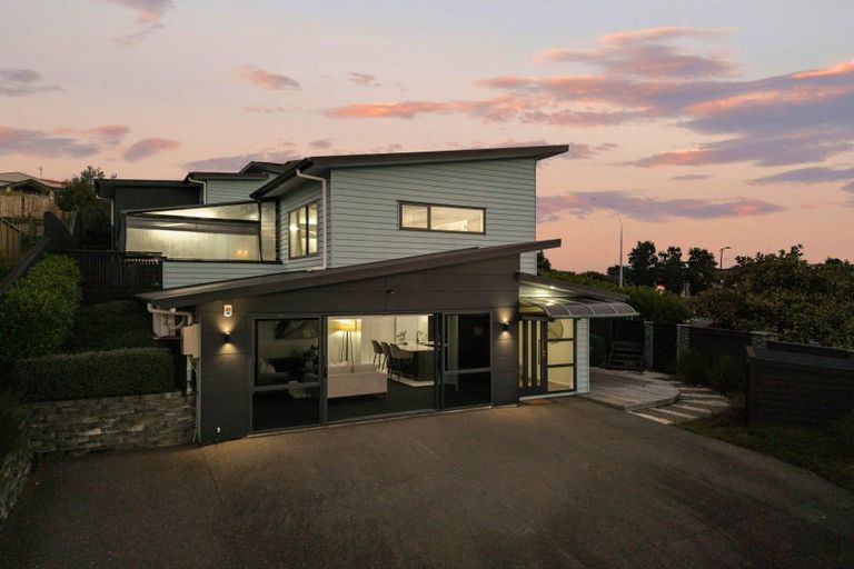 Photo of property in 2 Dulverton Rise, Flagstaff, Hamilton, 3210