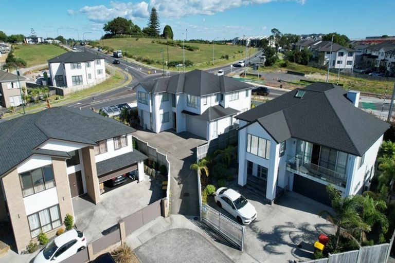 Photo of property in 109 Medallion Drive, Oteha, Auckland, 0632