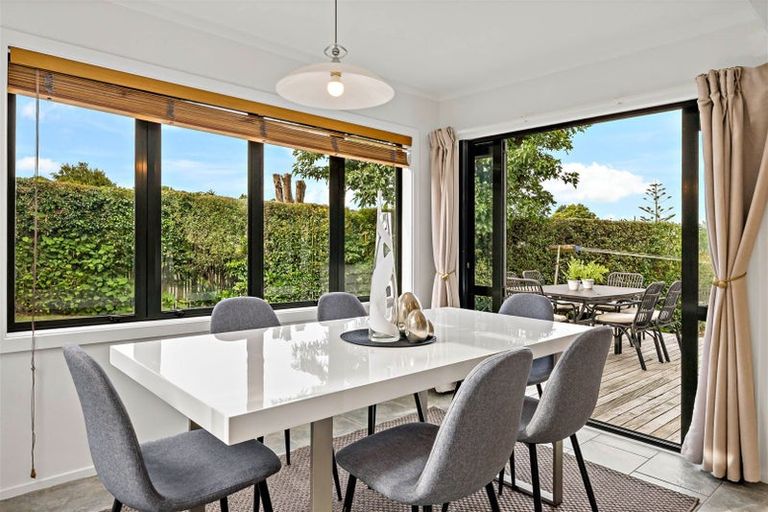 Photo of property in 21 Macnay Way, Murrays Bay, Auckland, 0630