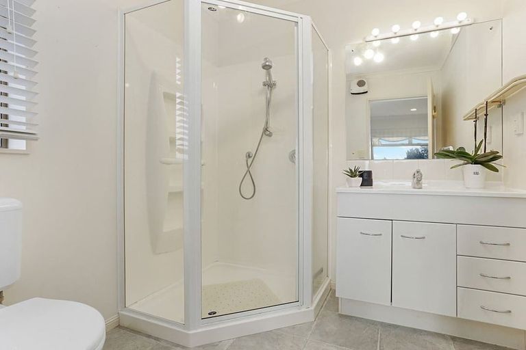 Photo of property in 35 Elan Place, Stanmore Bay, Whangaparaoa, 0932